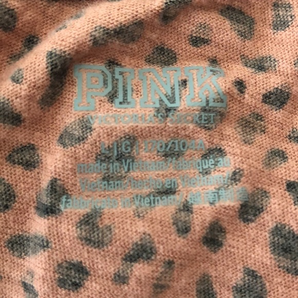 VS PINK Leopard Print tee - Picture 3 of 5
